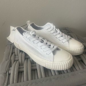 White and Cream H&M casual sneakers NWT sz 7 or EUR 38